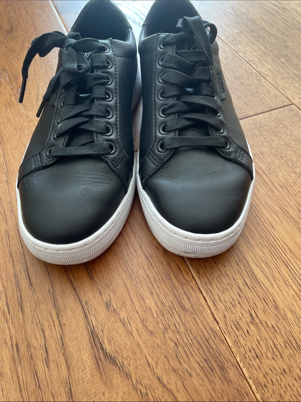 Sorel Black Leather Low-Top Sneakers with White Trim. Size 7 - Picture 5 of 7